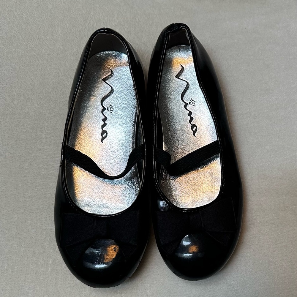 Nina Girls Glossy Black Flats